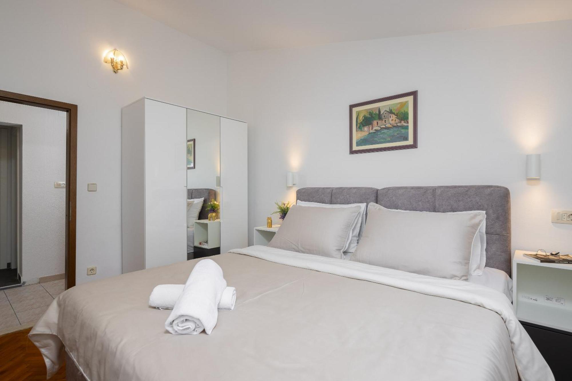 Holiday Residence Maja Katuni ภายนอก รูปภาพ