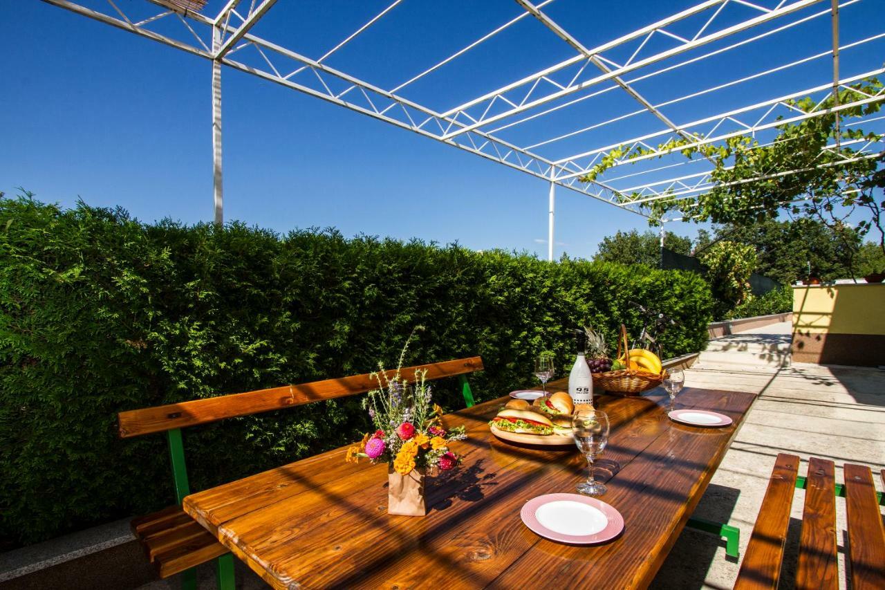 Holiday Residence Maja Katuni ภายนอก รูปภาพ