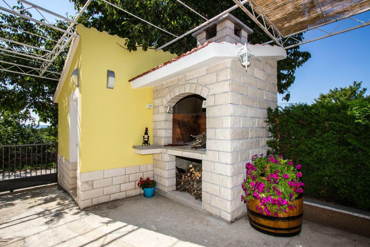Holiday Residence Maja Katuni ภายนอก รูปภาพ