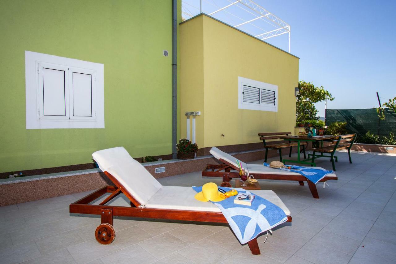 Holiday Residence Maja Katuni ภายนอก รูปภาพ